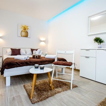 Apartment Nives In The City Center - Free Parking Spalato Esterno foto