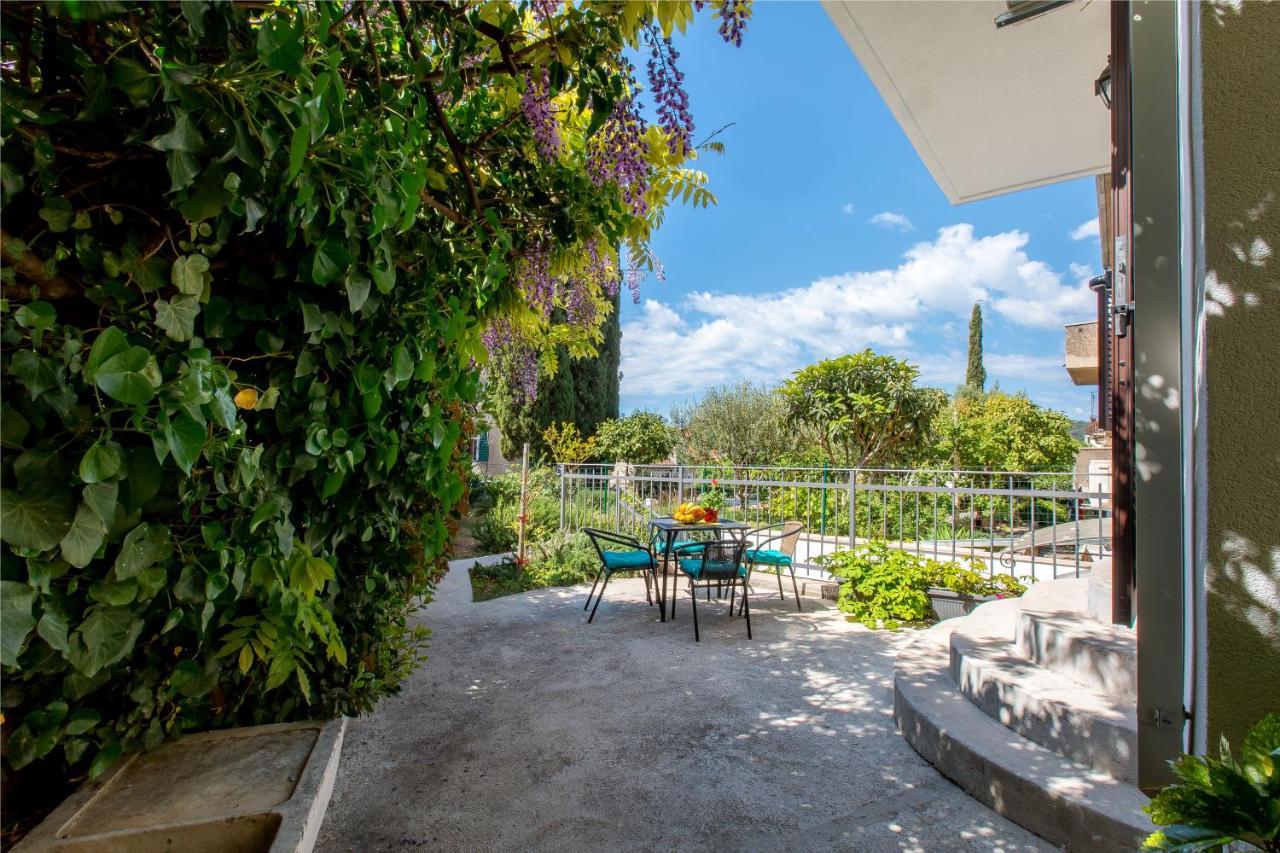 Apartment Nives In The City Center - Free Parking Spalato Esterno foto