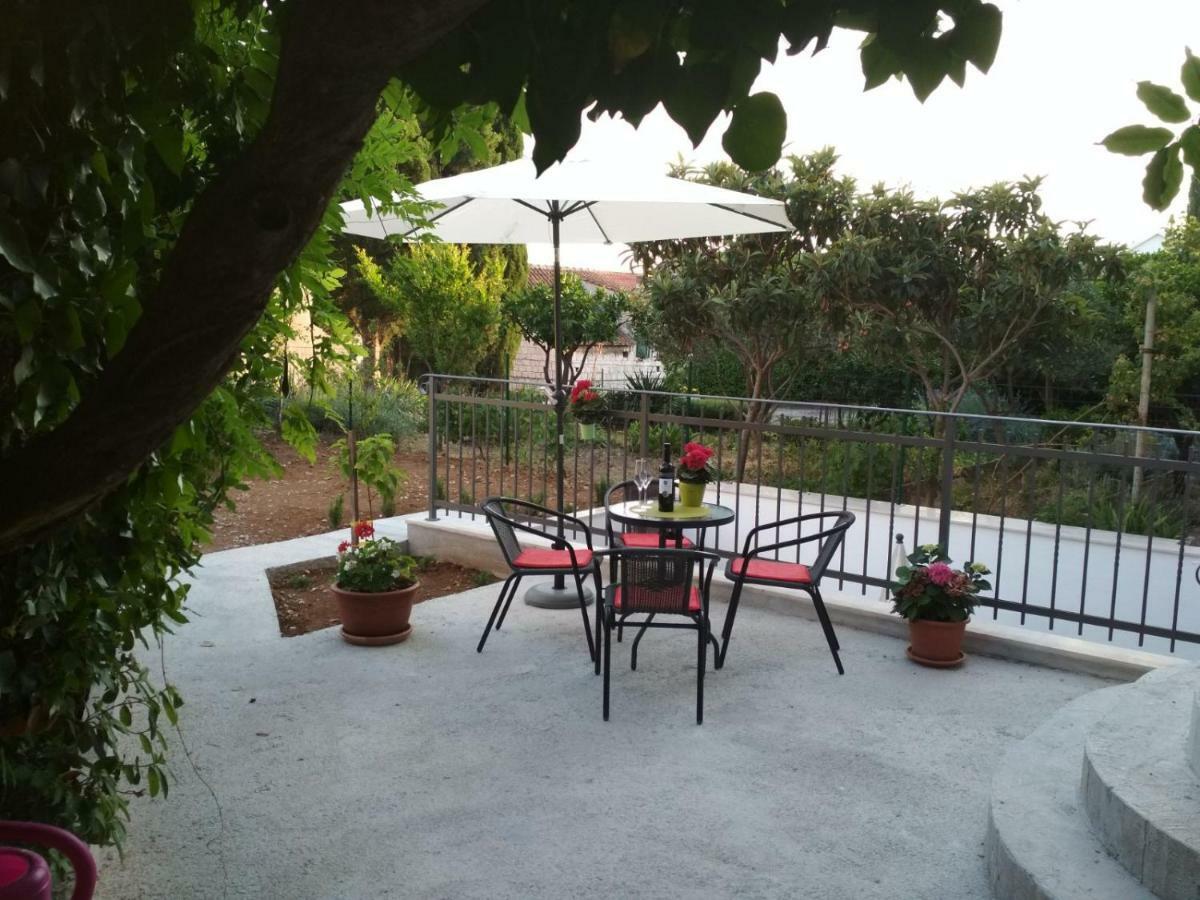 Apartment Nives In The City Center - Free Parking Spalato Esterno foto