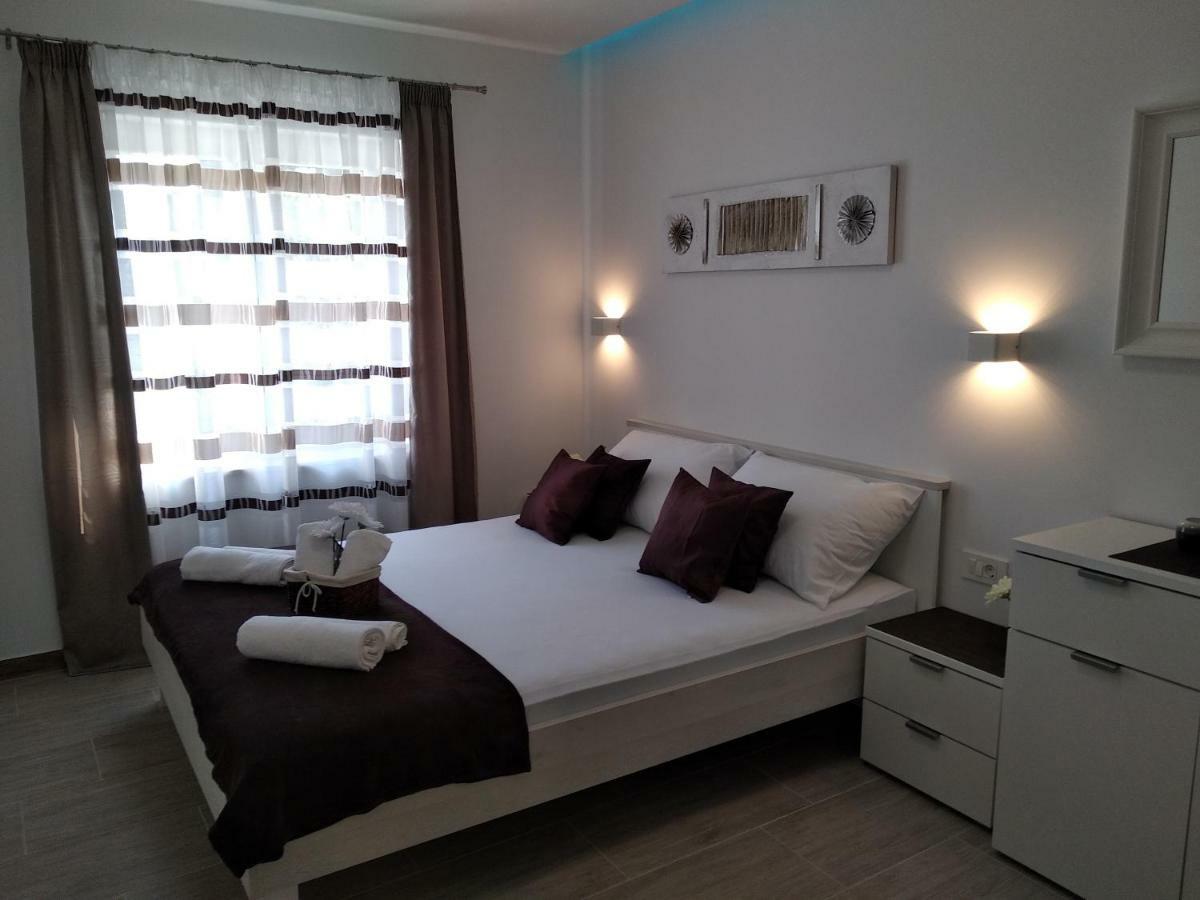 Apartment Nives In The City Center - Free Parking Spalato Esterno foto