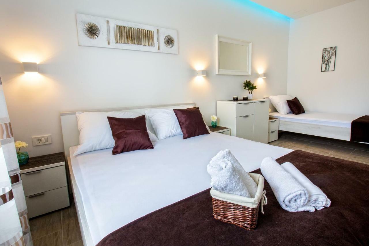 Apartment Nives In The City Center - Free Parking Spalato Esterno foto