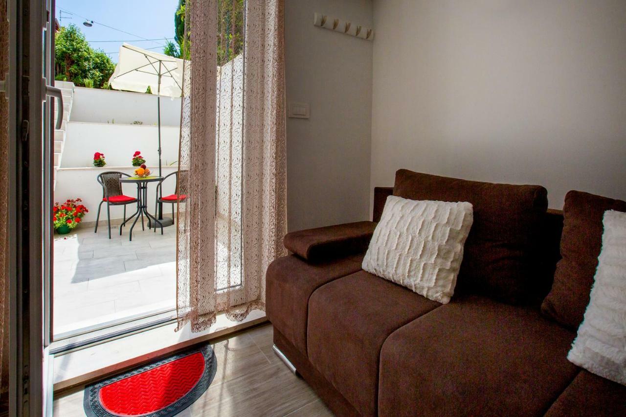 Apartment Nives In The City Center - Free Parking Spalato Esterno foto
