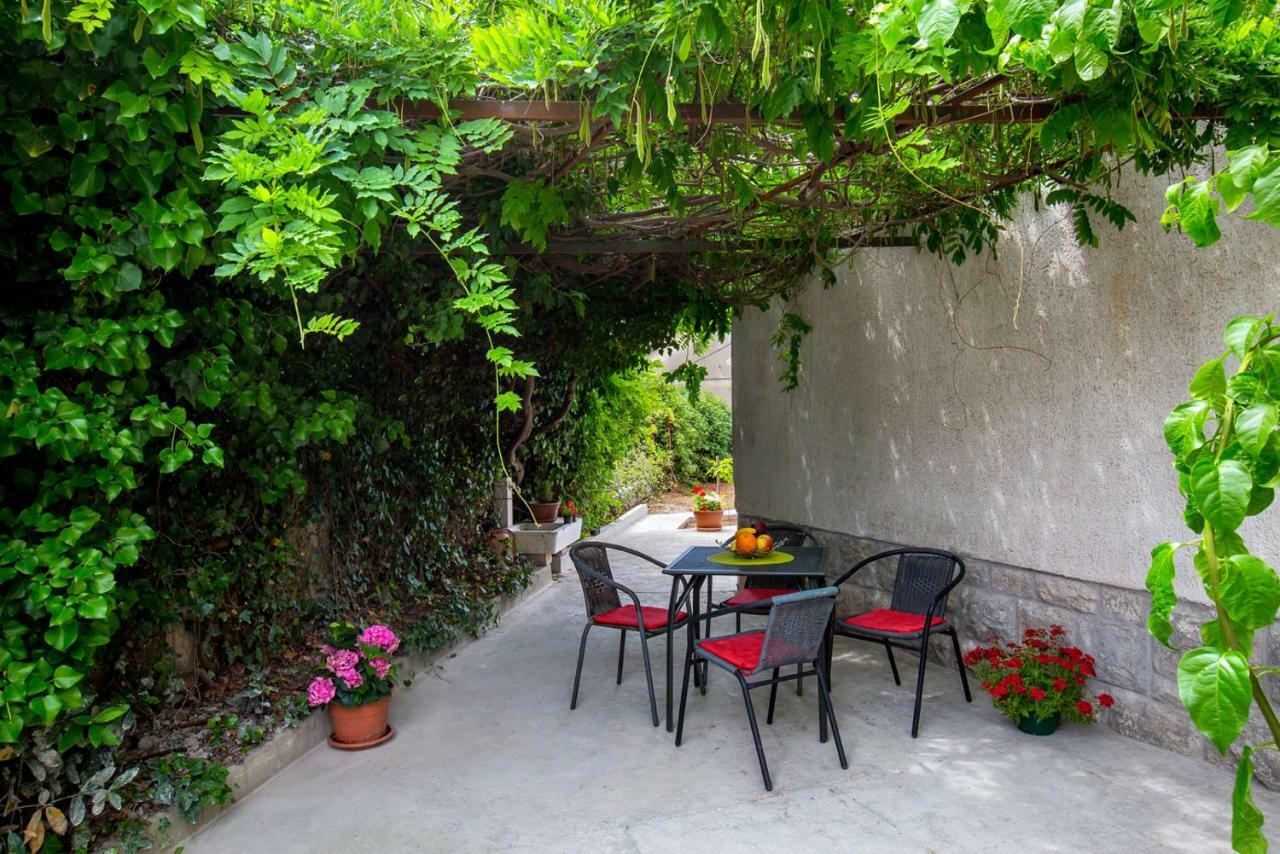 Apartment Nives In The City Center - Free Parking Spalato Esterno foto