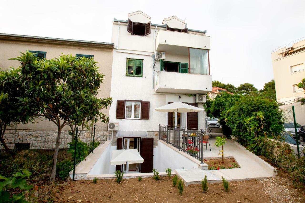 Apartment Nives In The City Center - Free Parking Spalato Esterno foto